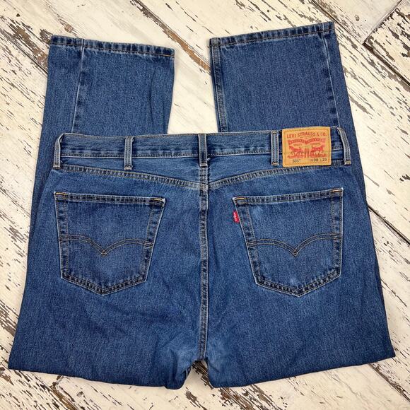 Levi’s 505 men’s 38x29 medium wash
Waist laying Flat: 19” Excellent Condition! - Picture 5 of 7
